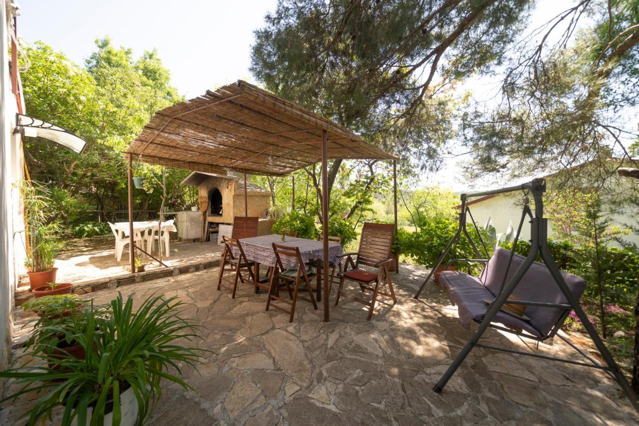 Studio Apartman Ema Gornji Karin Exterior foto